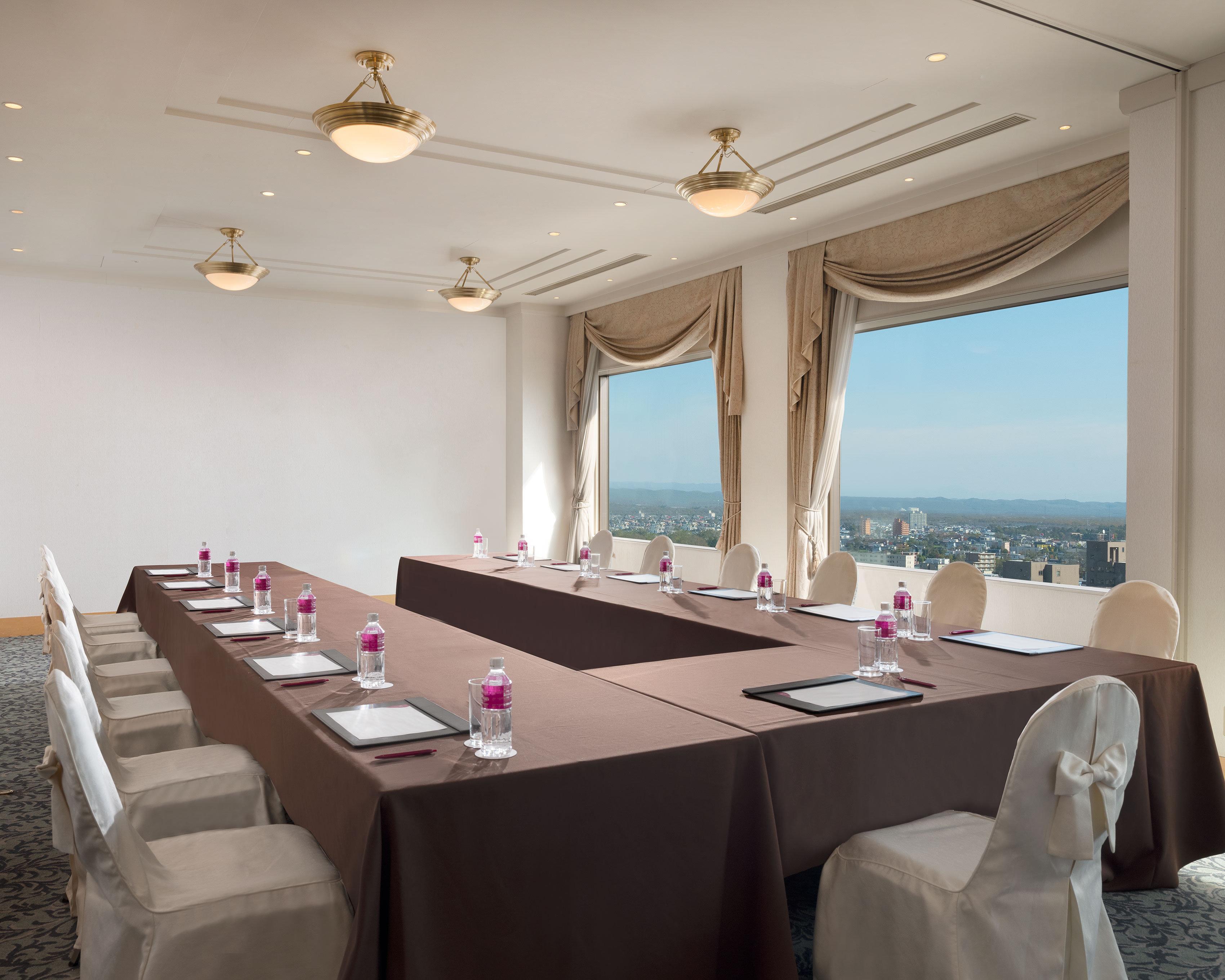 Hotel Ana Crowne Plaza Chitose By Ihg Exterior foto Meeting room