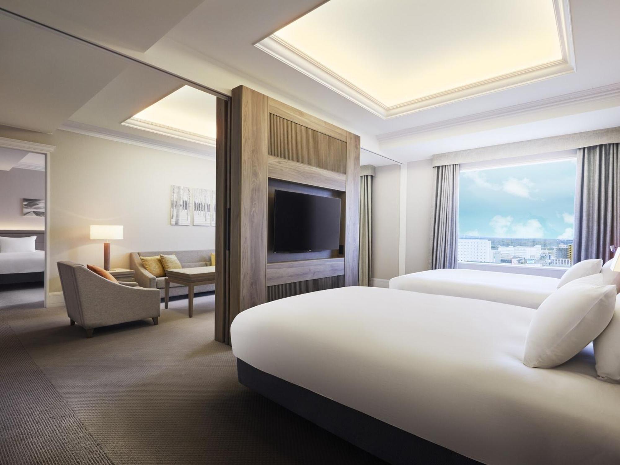 Hotel Ana Crowne Plaza Chitose By Ihg Exterior foto A suite at the hotel